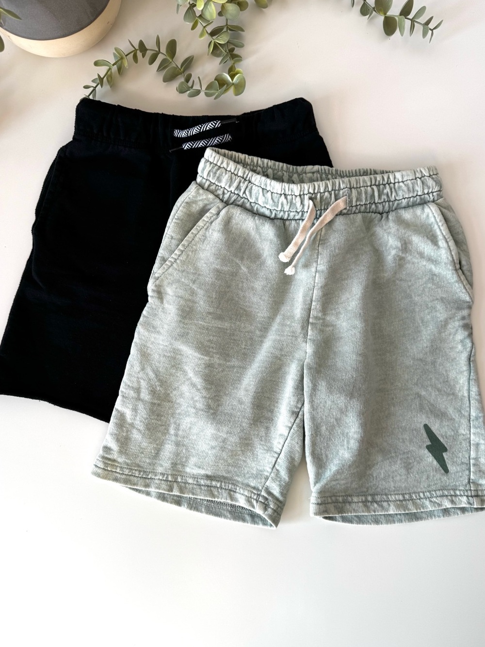 Appaman & Tiny Whales Boys Shorts Bundle Size 5 Black Sage Green Pull On Shorts